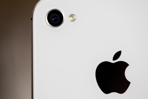 Analysts say Apple iPhone sales reached 28 million in the fourth quarter