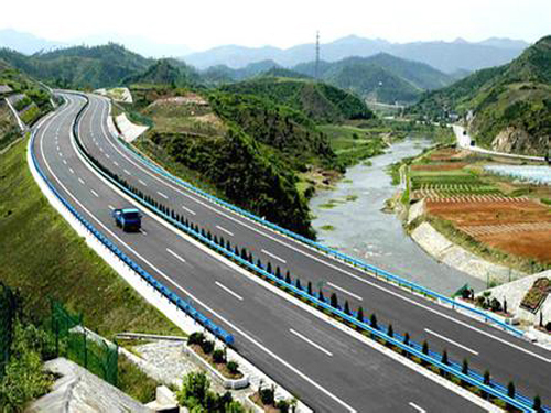 Consolidate the positive development of transportation reform and development