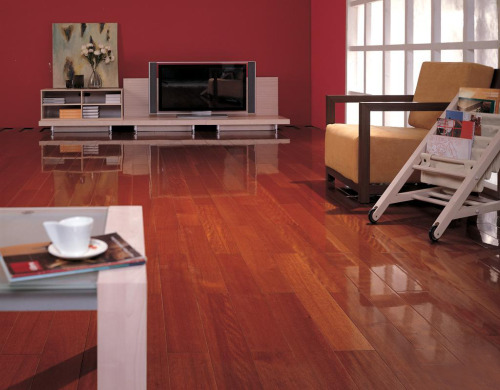 Teach you to buy high quality solid wood flooring