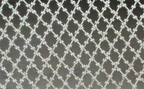 The difference between welding blade gill net and blade barbed wire