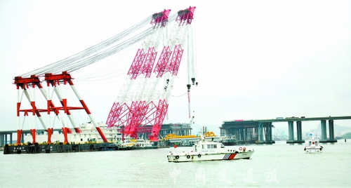 The Guangzhou-Shenzhen highway along the Yangtze River across the board