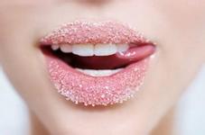 Tips for Preventing Dry Lips in the Fall