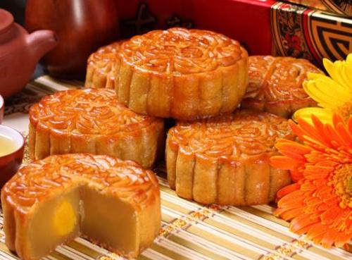This year's mid-autumn moon cakes are mainly simple style