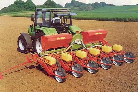 China's Agricultural Machinery Market Shows Stage Characteristics