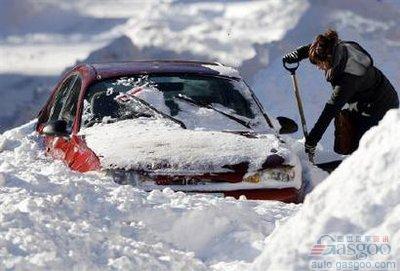 Blizzard hits North America General Motors, Ford plant due to road closures