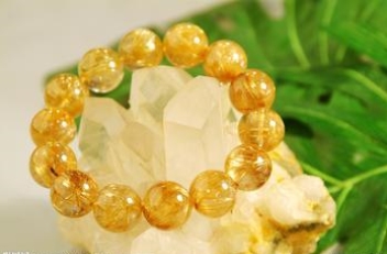 Five traits of natural crystal