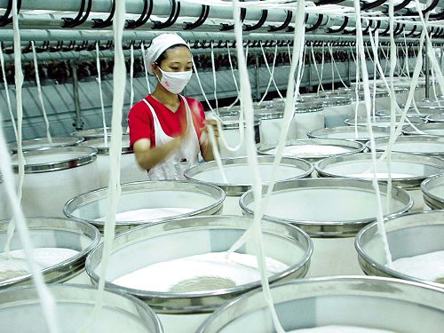 How China's textile industry really goes out