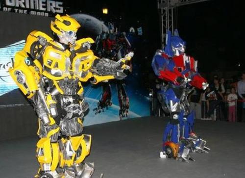 TCL "Transformers 3" Brand Implantation