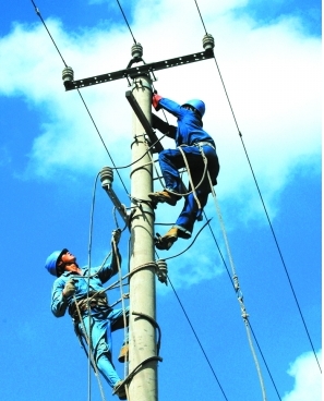 After the earthquake, the line was interrupted and telecommunications repaired in time