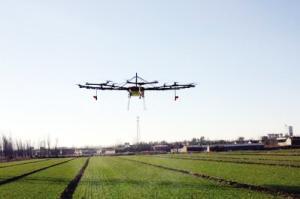 Plant protection machine small package pesticides "fed to feed"