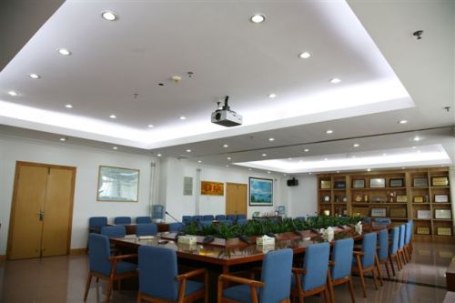 LED large-scale indoor lighting