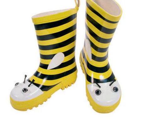 Fashion rain boots online favored