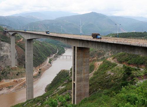 Henan West Expressway Grand Channel Five Project opened to traffic