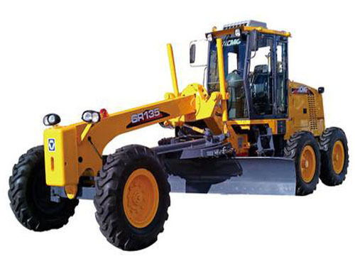 Chinese road machinery actively goes out
