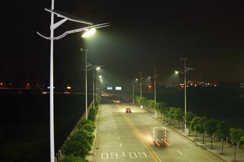 Taiwan's LED street lamp factory was owed wage arrears
