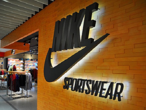 2015 global clothing brand ranking NIKE crowned