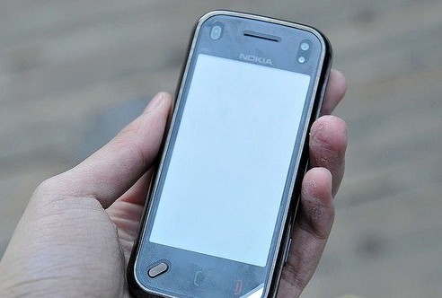 In 2011, the number of mobile phones in the world exceeded 1.3 billion Touch penetration rate reached 25%