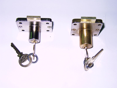 High-end smart locks are gaining momentum in the hardware lock sector.