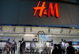 The actual fibre content of the sweater does not conform to the label. H&M revisits the â€œblack listâ€