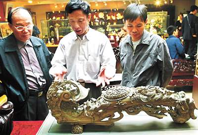 Guangcai wood carving faces vicious competition, afraid of extinction, afraid of "piracy"