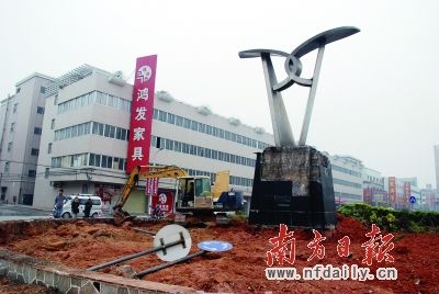 Tai Chung will build a new sculpture on the theme of mahogany furniture