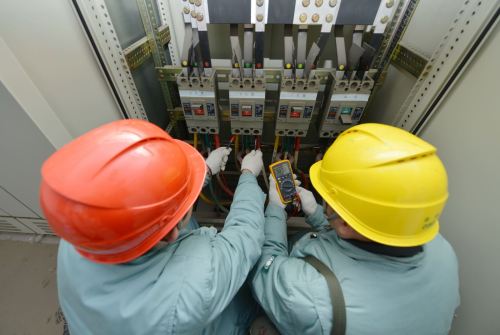 Zaozhuang conducts all-round power supply equipment inspection