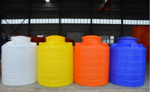 How to choose a durable plastic tank