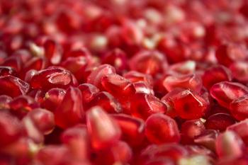 Pomegranate efficacy and attention