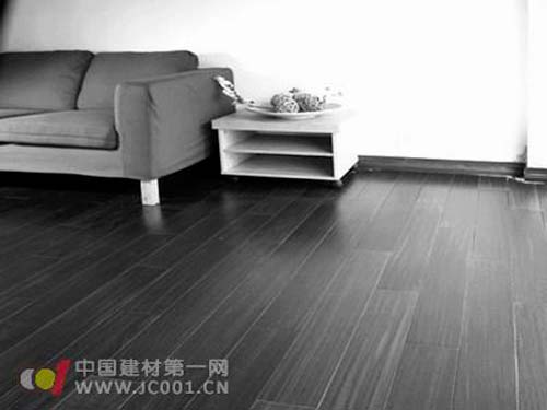 Domestic wood floor industry development status