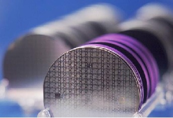 Semiconductor giants develop low-profile 18-inch wafers