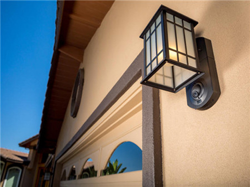 Kuna: is the door light and intelligent security system