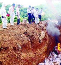 18 tons of pork seized problem police destroyed the suspected tyrants tyrants gangs