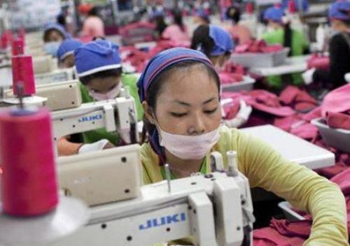 Hundreds of workers in Cambodian garment factories faint
