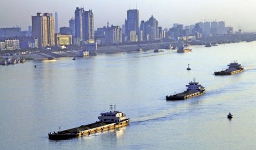 Three-dimensional traffic corridor dances Yangtze River Economic Belt