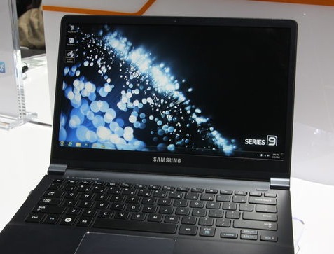 Samsung pushes 3200Ã—1800 resolution display