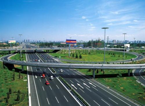 Beijing-Tianjin-Hebei: Vehicles parked together in fog and fog days