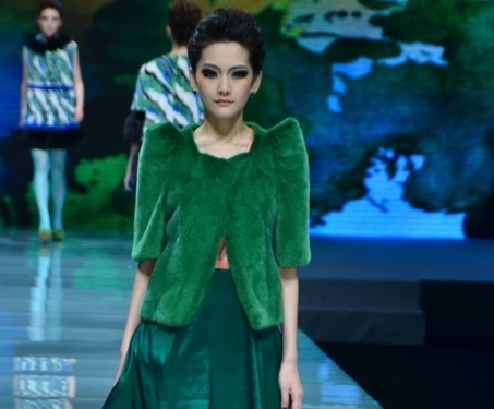 Green fur trend attacks Dalian clothing expo