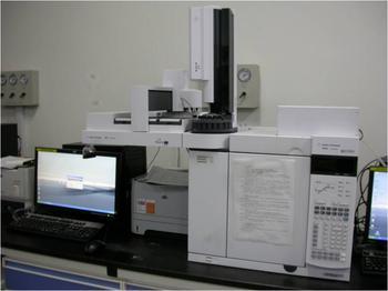 The use of gas chromatograph and precautions
