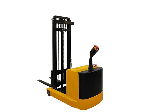 Battery forklift use matters needing attention