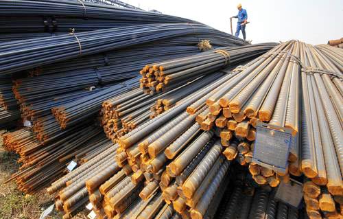 Daily average output of crude steel remains high
