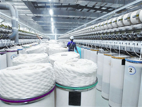 Textile shoe clothing exports facing the test