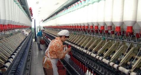The transformation and development of domestic textile and garment industry is the way out