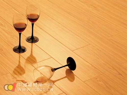 The domestic bamboo flooring industry lacks leading brands to guide consumption