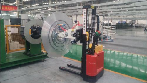 Tape roll handling application