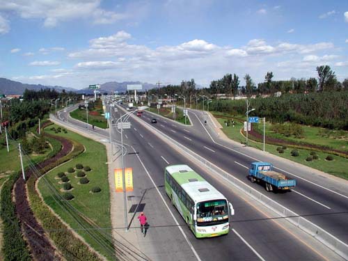 Ordinary roads meet the key development period