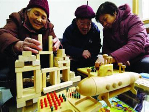 The development of the elderly toy market