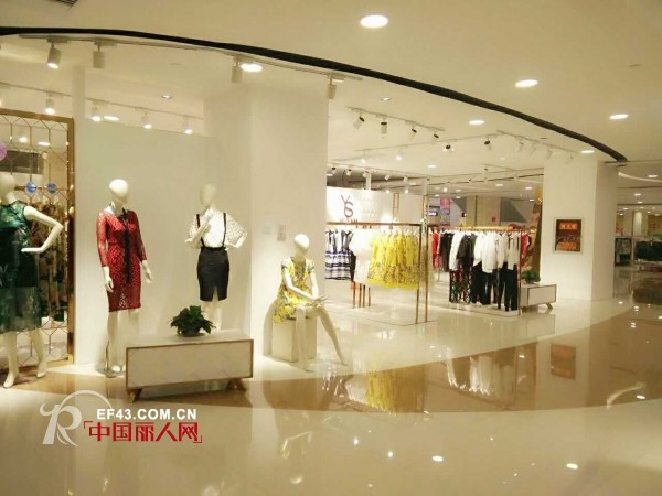 é›¨çŠå¥³è£…è¿›é©»å®å¤çŸ³å˜´å±± æ–°åº—éš†é‡å¼€ä¸š