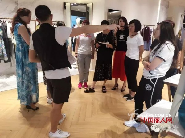 â€œç»å…¸æ•…äº‹â€å…¨å›½è”è¥åº—é“ºç¬¬ä¸€æœŸåº—é•¿+å‘˜å·¥åŸ¹è®­åœ†æ»¡è½å¹•