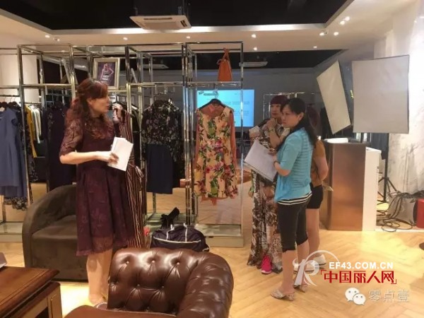 â€œç»å…¸æ•…äº‹â€å…¨å›½è”è¥åº—é“ºç¬¬ä¸€æœŸåº—é•¿+å‘˜å·¥åŸ¹è®­åœ†æ»¡è½å¹•