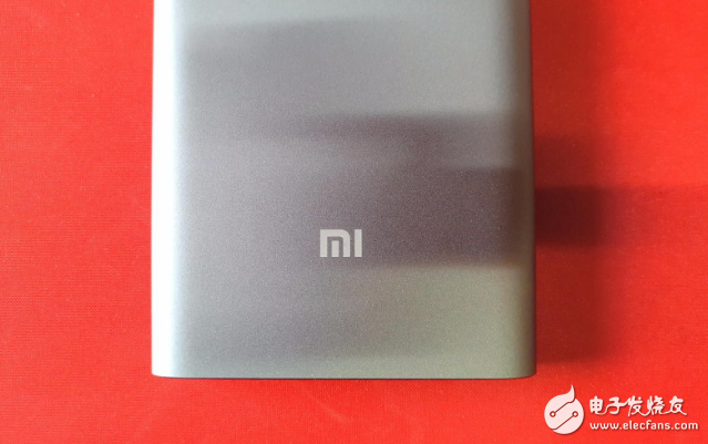 What is the difference between Xiaomi mobile power high version and 2 generations?